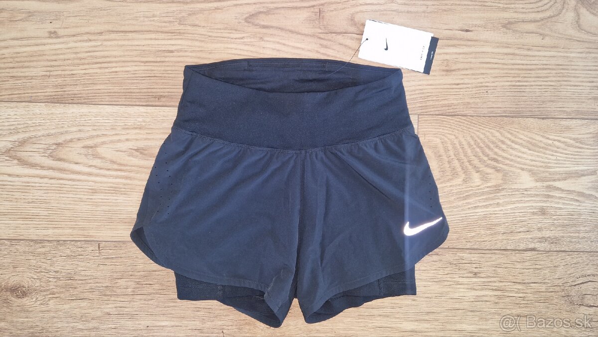 Nove bezecke sortky Nike