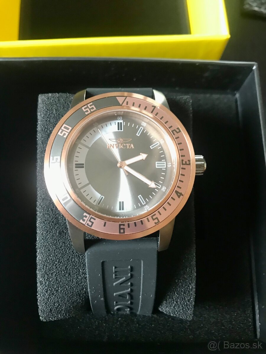 INVICTA hodinky