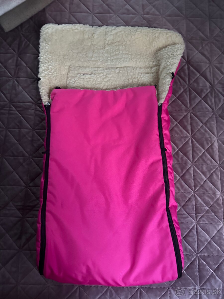 Predám fusák – ružový, teplý, s umelou ovčou vlnou