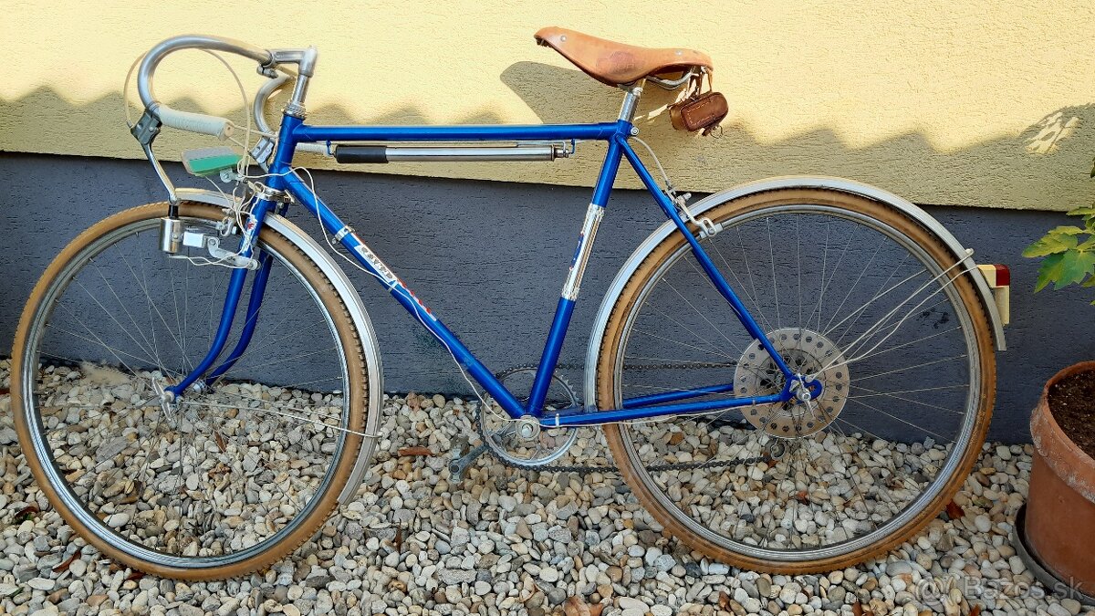 Eska v povodnom stave a vybave