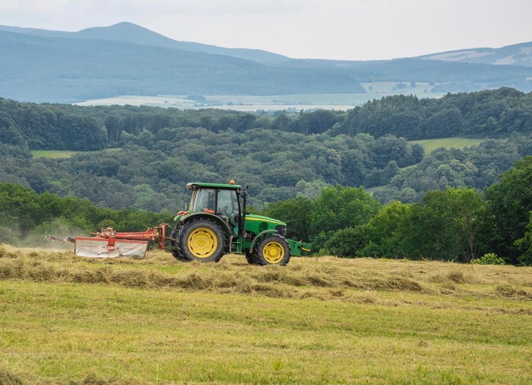 Opatová (Trenčín) - 155 m2 POĽNOHOSPODÁRSKA pôda – PREDAJ