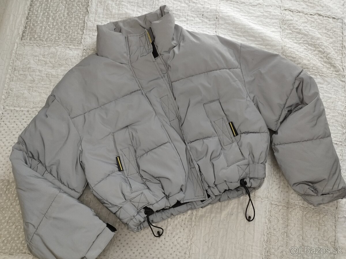 Dámska strieborná reflexná bunda M/38 Pull&Bear