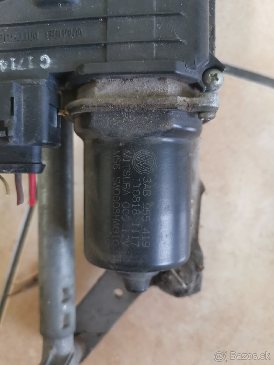 Predam motorcek stieracov na Volkswagen Passat B7