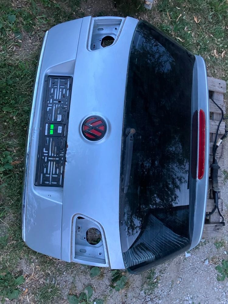 Zadný kufor na passat b6 combi