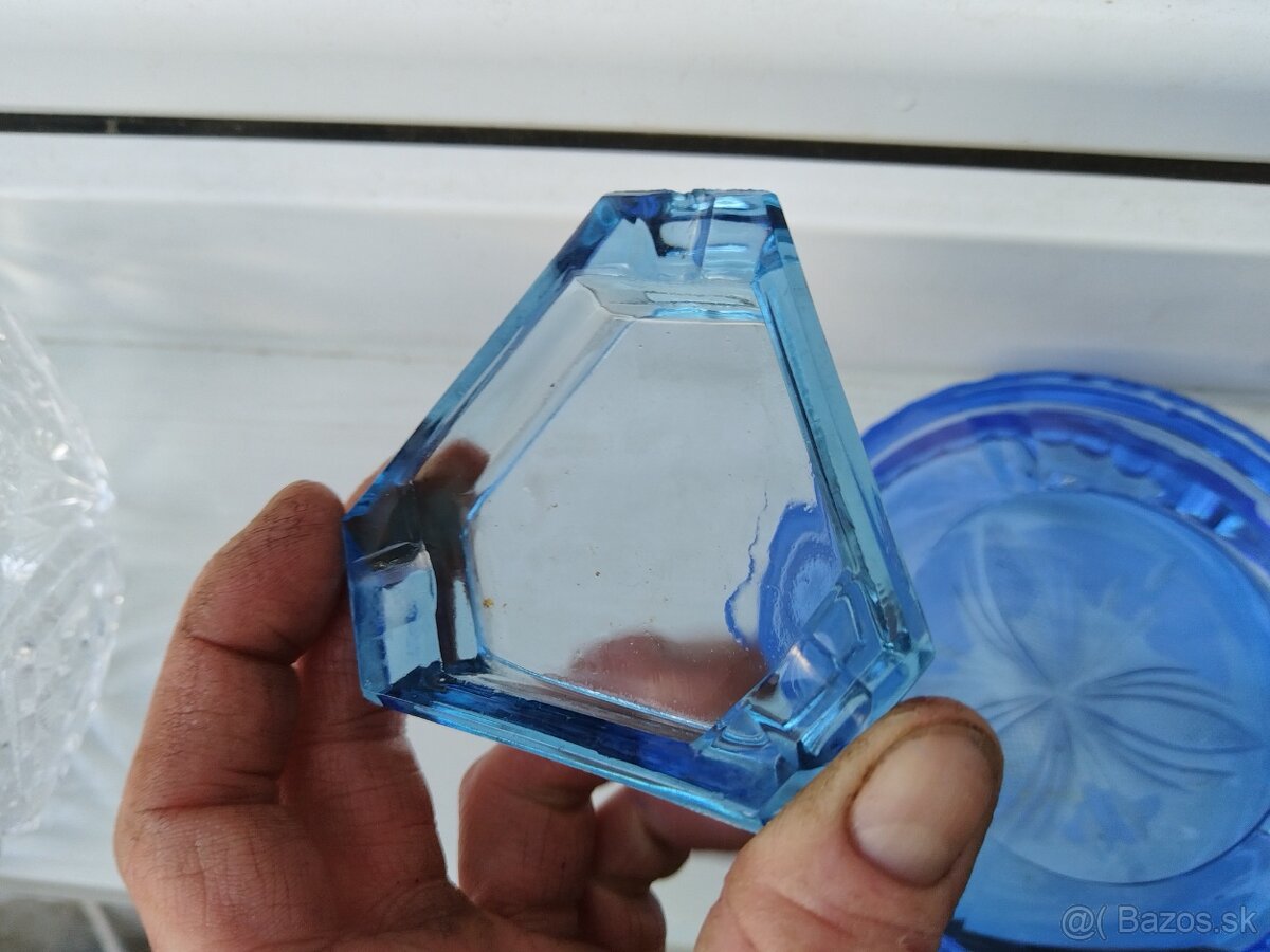 popolníky modré sklo