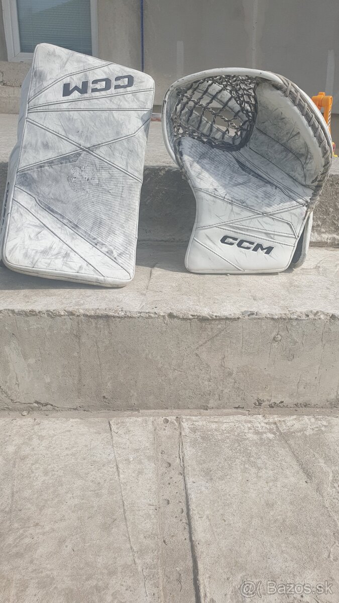 Brankarska lapacka a vyrazacka CCM AXIS 2.9 SR