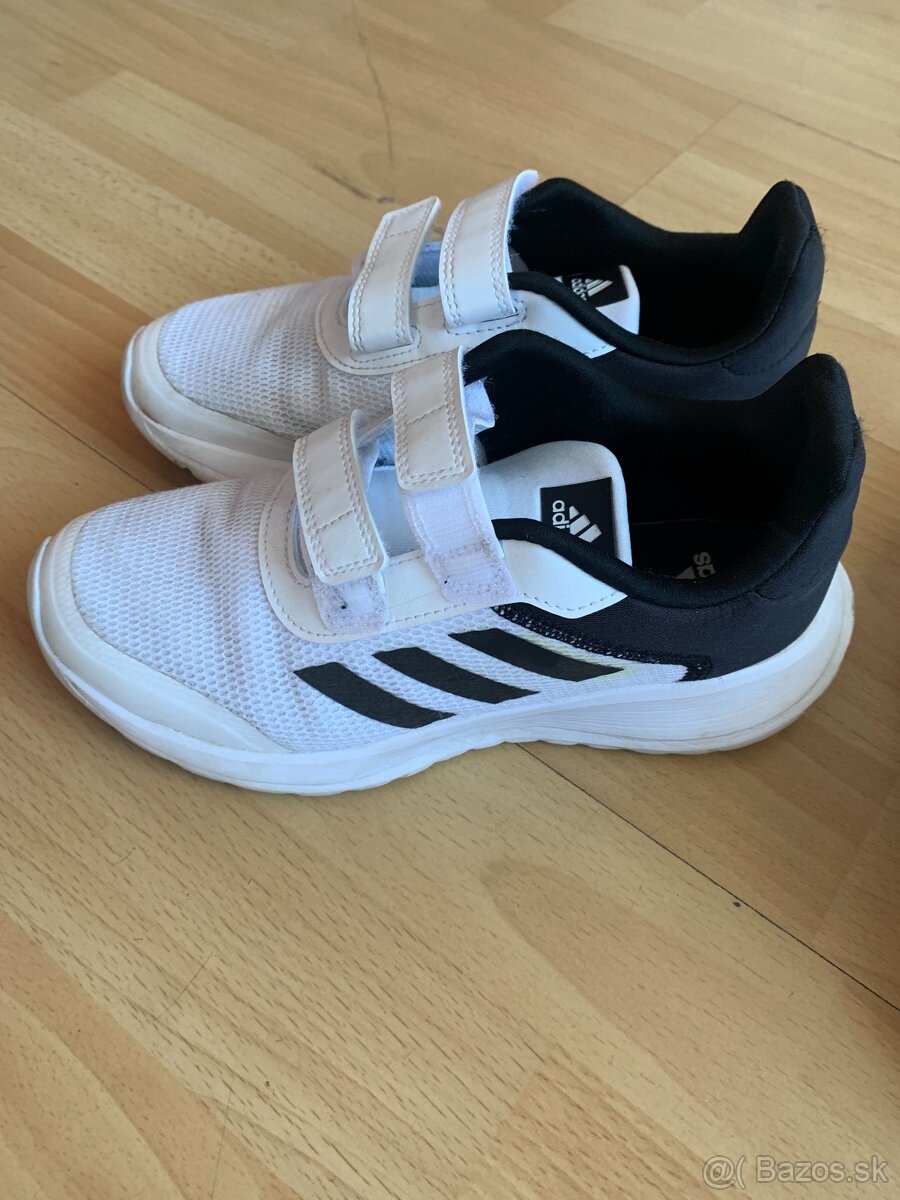 Tenisky Adidas tensaur run veľ.35 biele