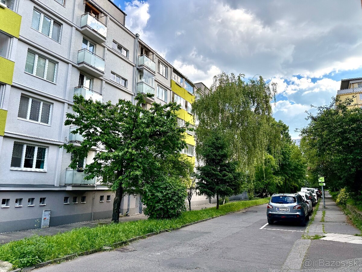 Na prenájom 2 izbový byt, Bratislava, Nové Mesto, Sibírska