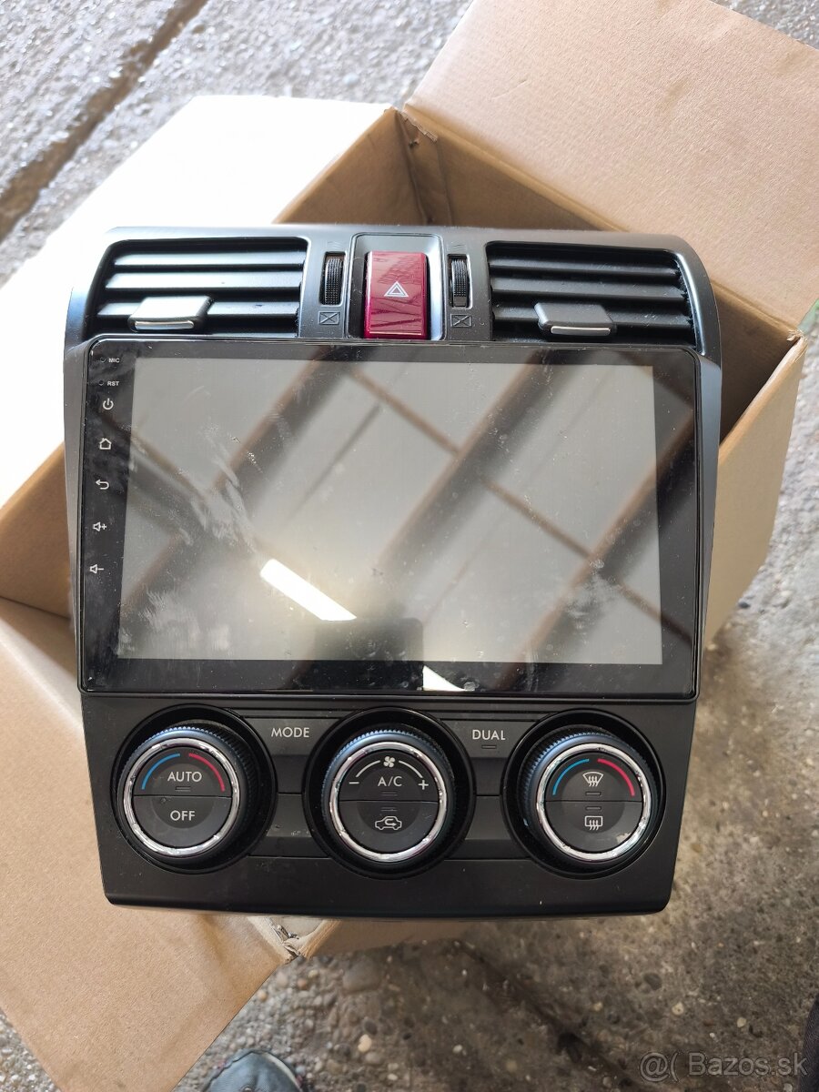 android rádio s panelom pre Subaru
