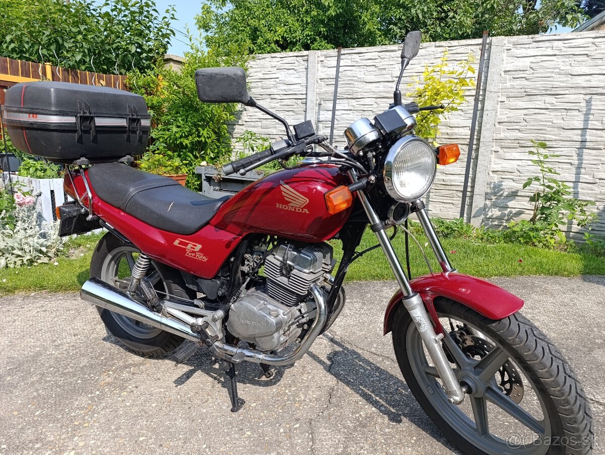 Honda CB 250 Two-Fifty