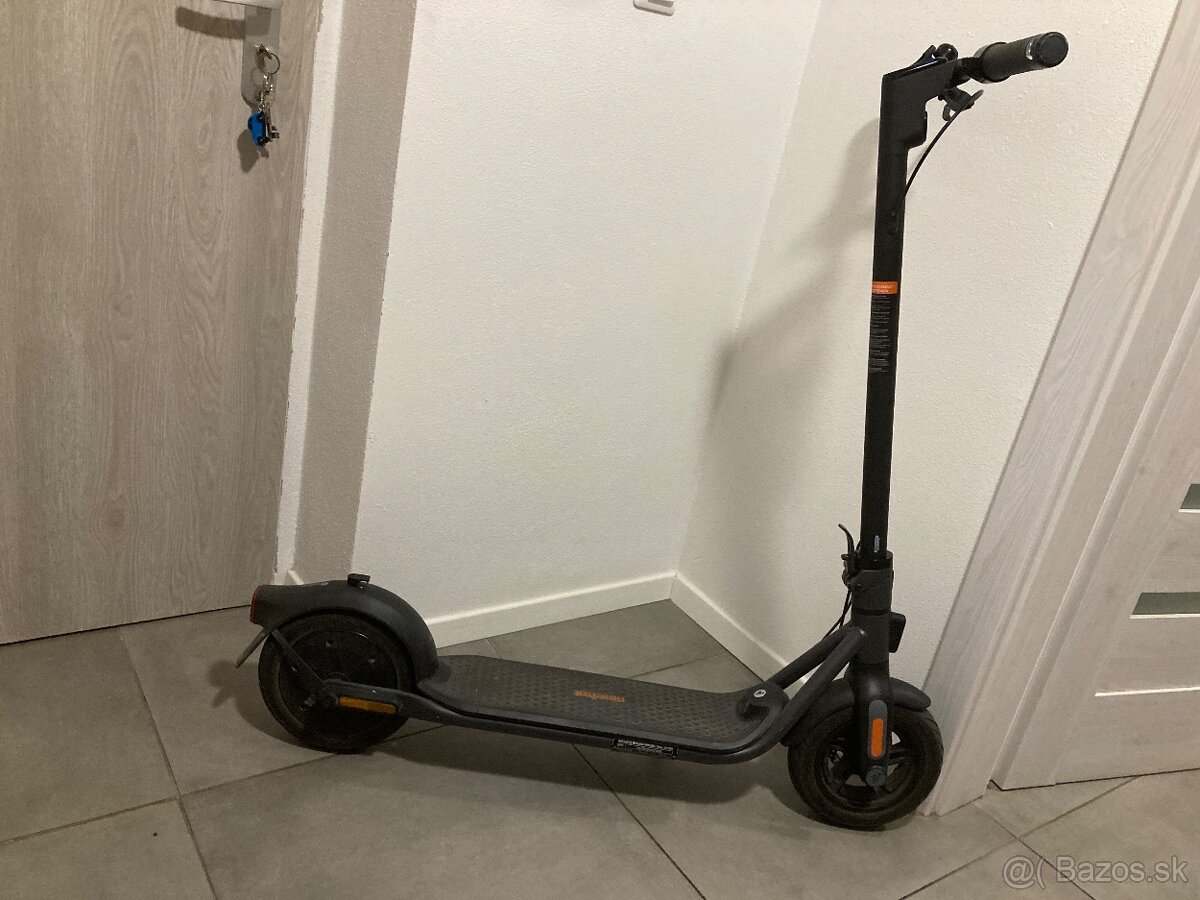 Elektrická kolobežka Ninebot Kickscooter F2 E