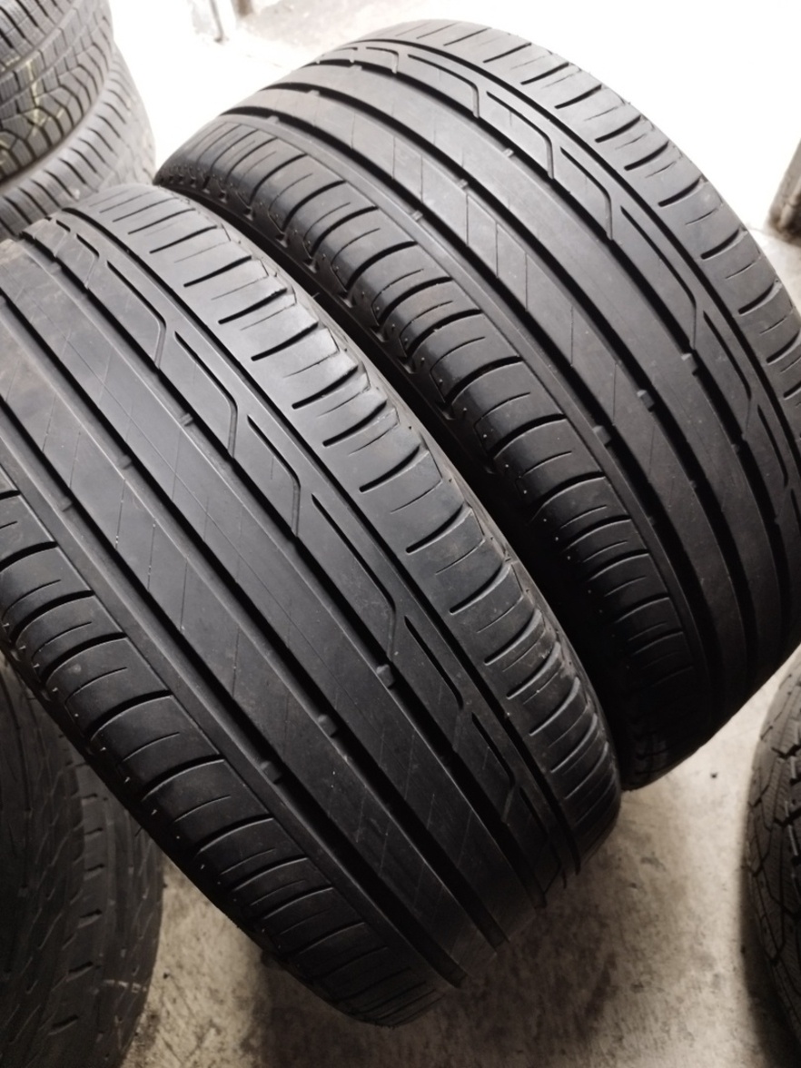 2 LETNÍ 215/45 R17 - PĚKNÉ