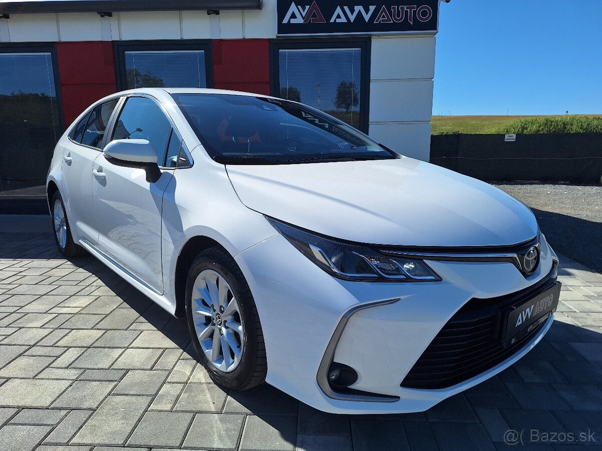 Toyota Corolla 1.8 Hybrid e-CVT Active, 97 840km, SR