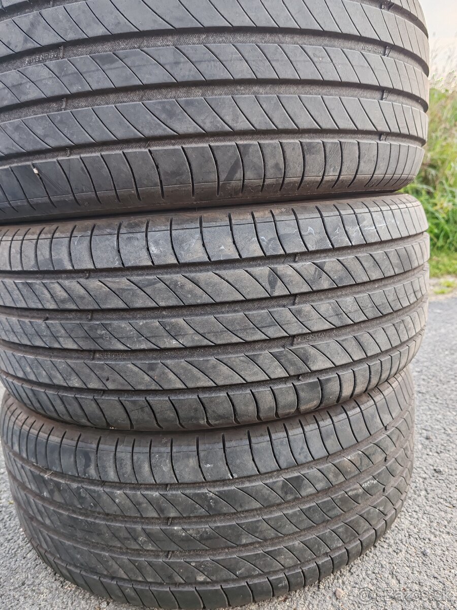 225/45 R17 Michelin Primacy 4