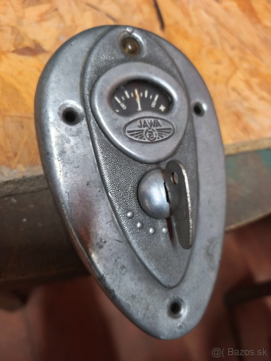 Predám spínaciu skrinku Jawa