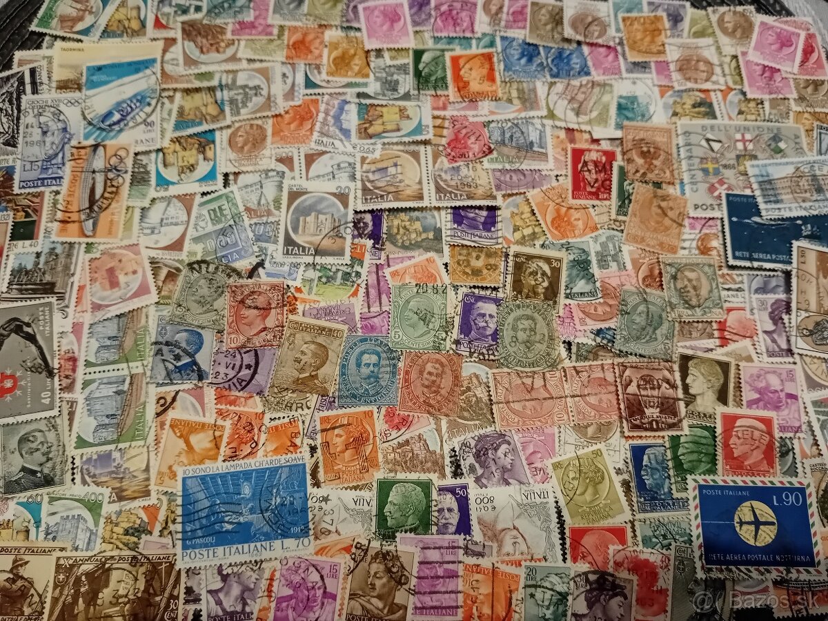 Známky Taliansko v albume
