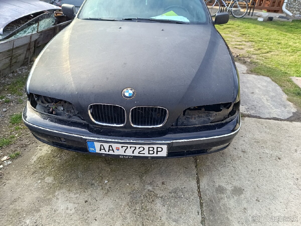Kapota BMW E39 1995-2000