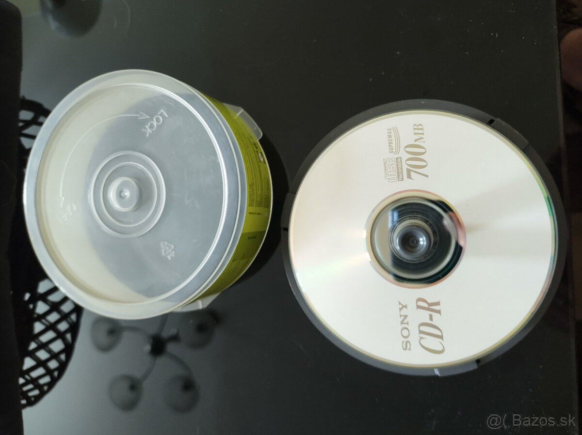 (11) CD, DVD a obaly