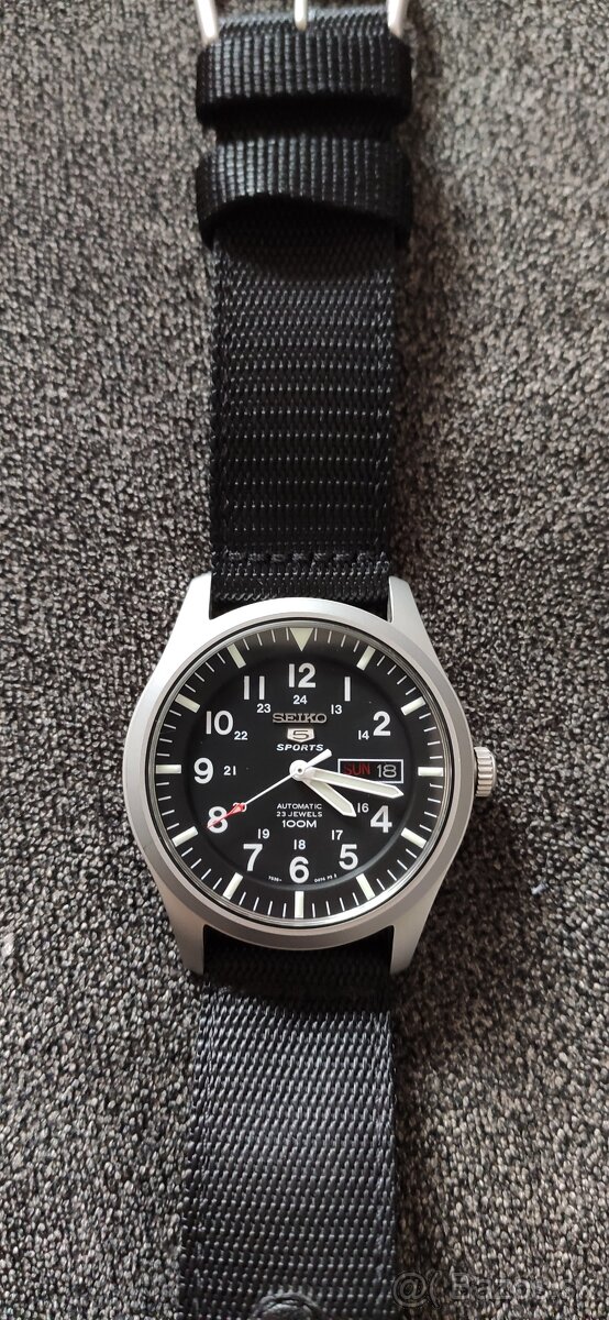 Seiko 5 šport (FIELD) automaty