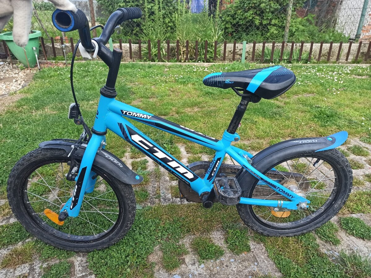Predám zachovalý detský bicykel