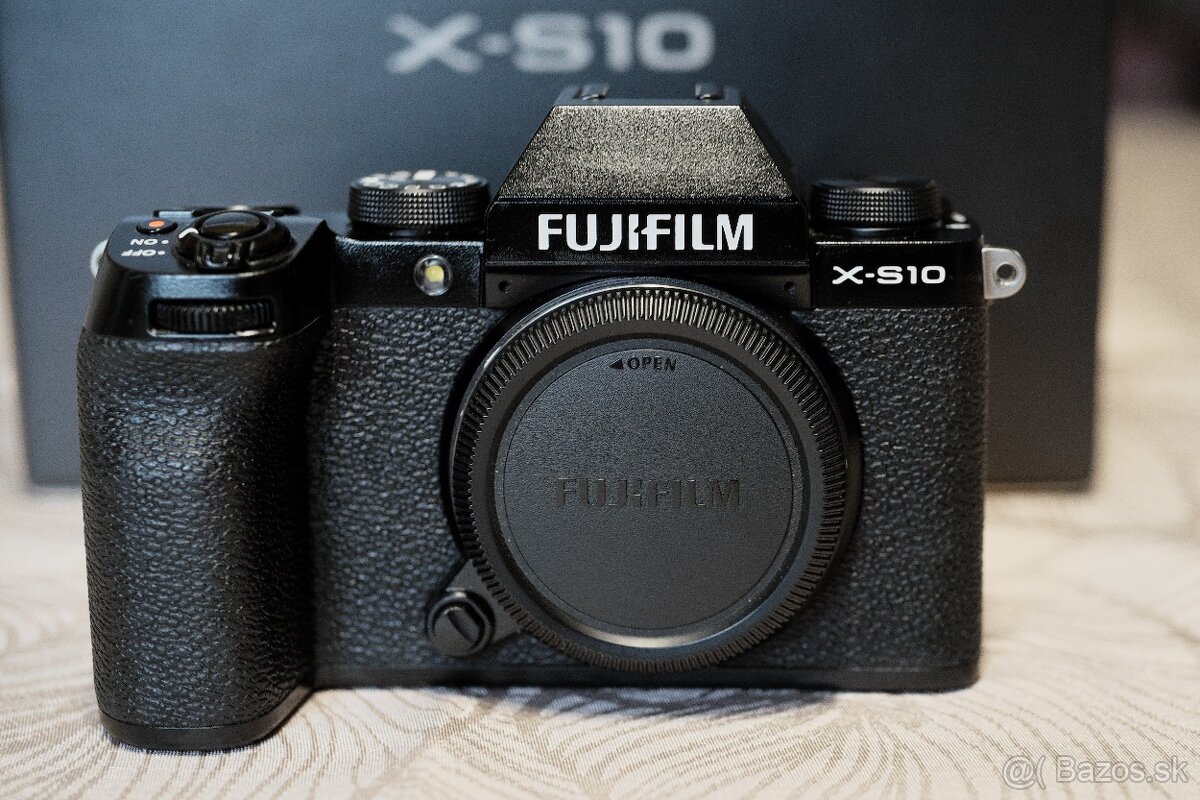 Fujifilm X-S10