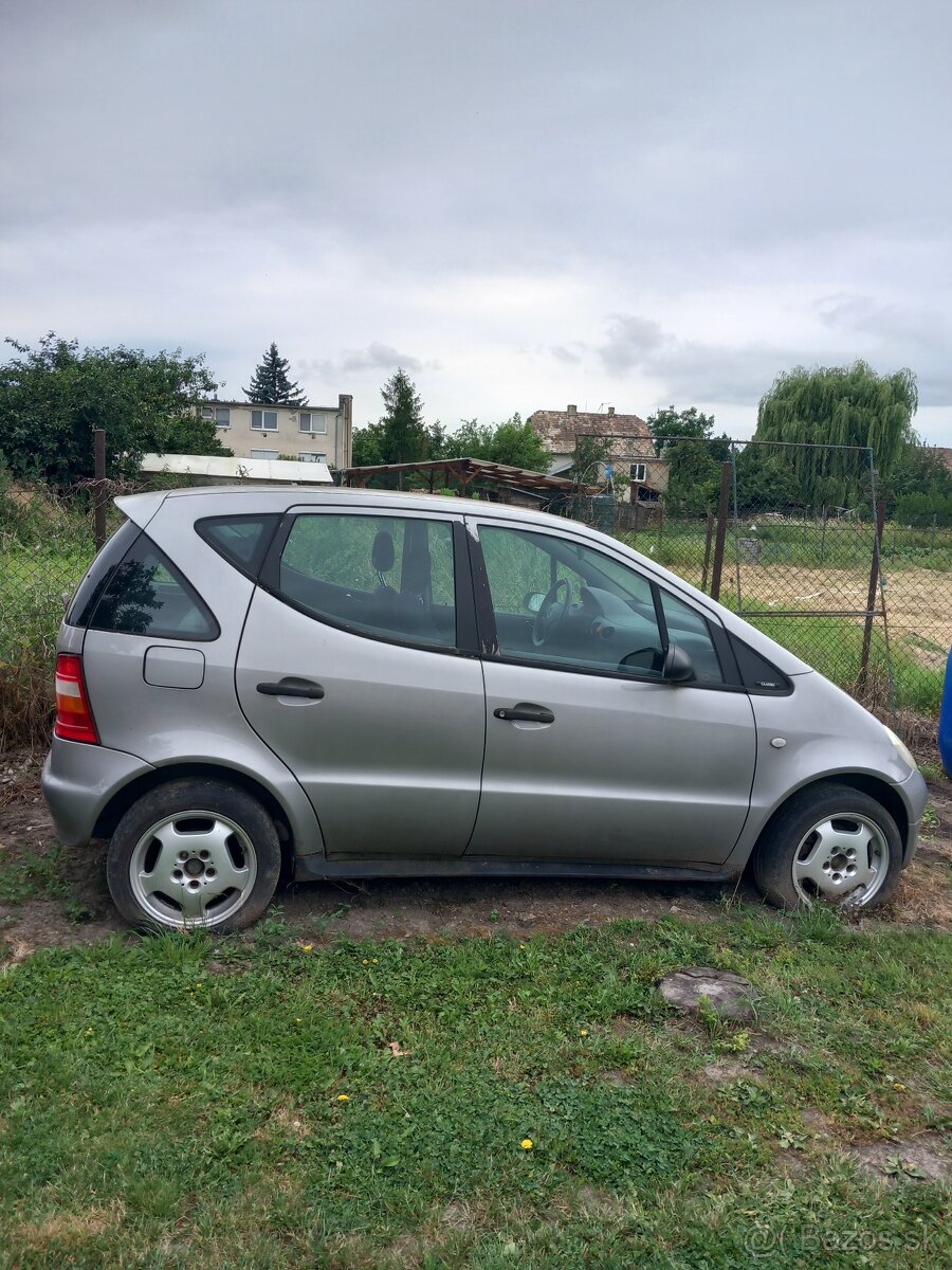 Mercedes A