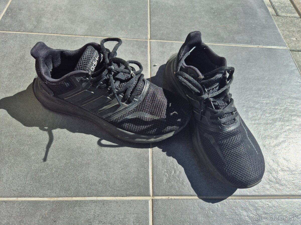 Adidas tenisky