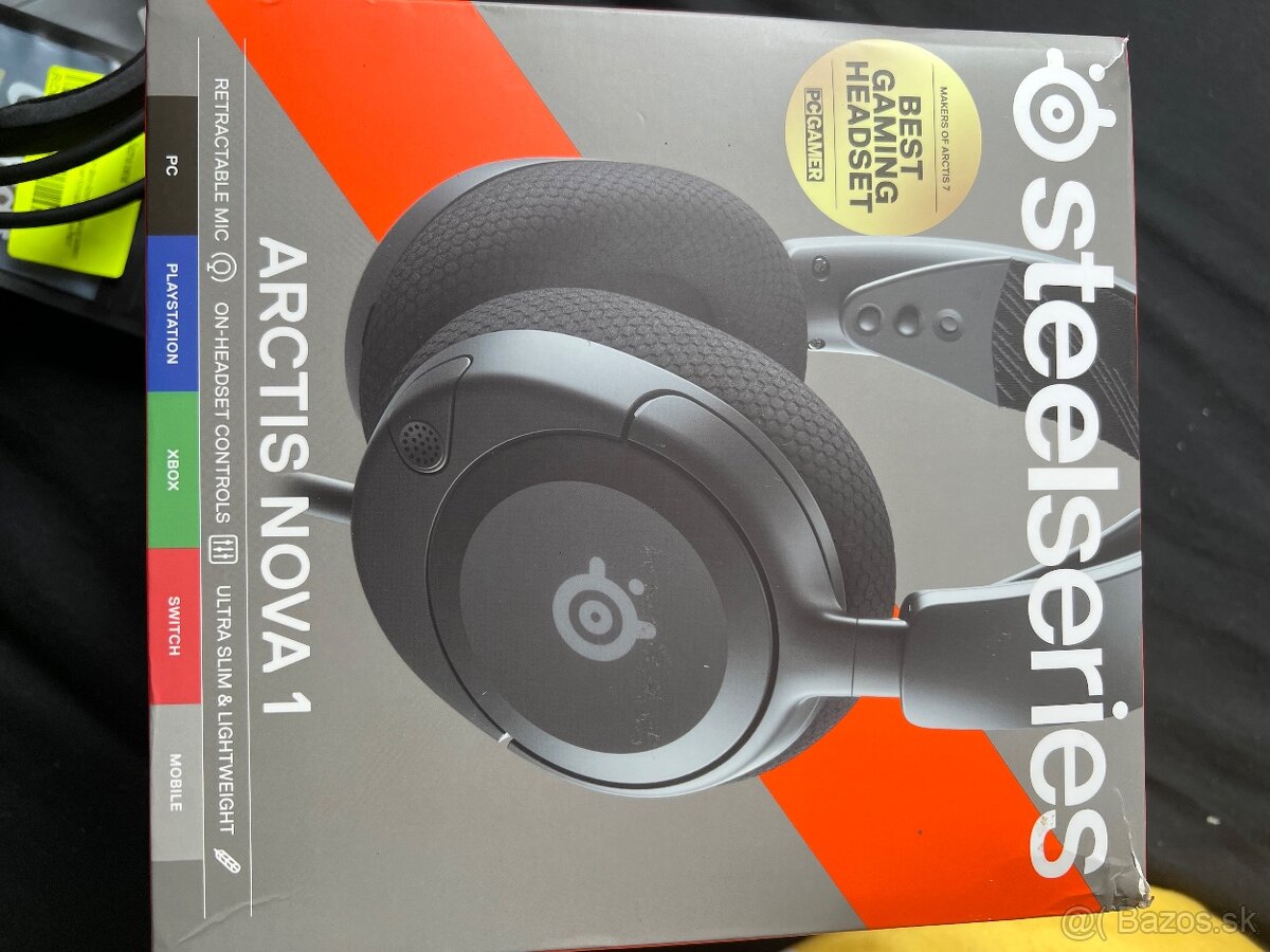 Herne sluchadla Steelseries Arctis nova 1