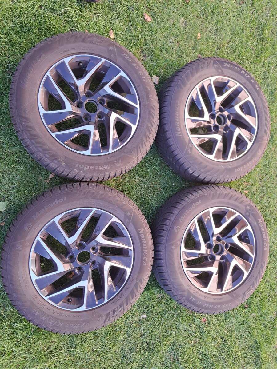 Predám disky Honda a pneumatiky