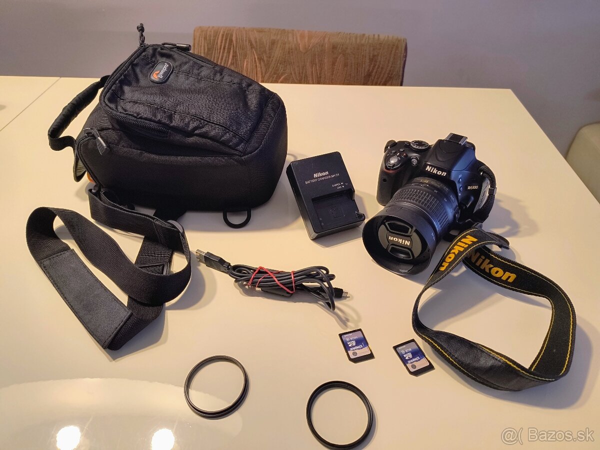 Predám Nikon D5100 s výklopným displejom, objektív, brašňa