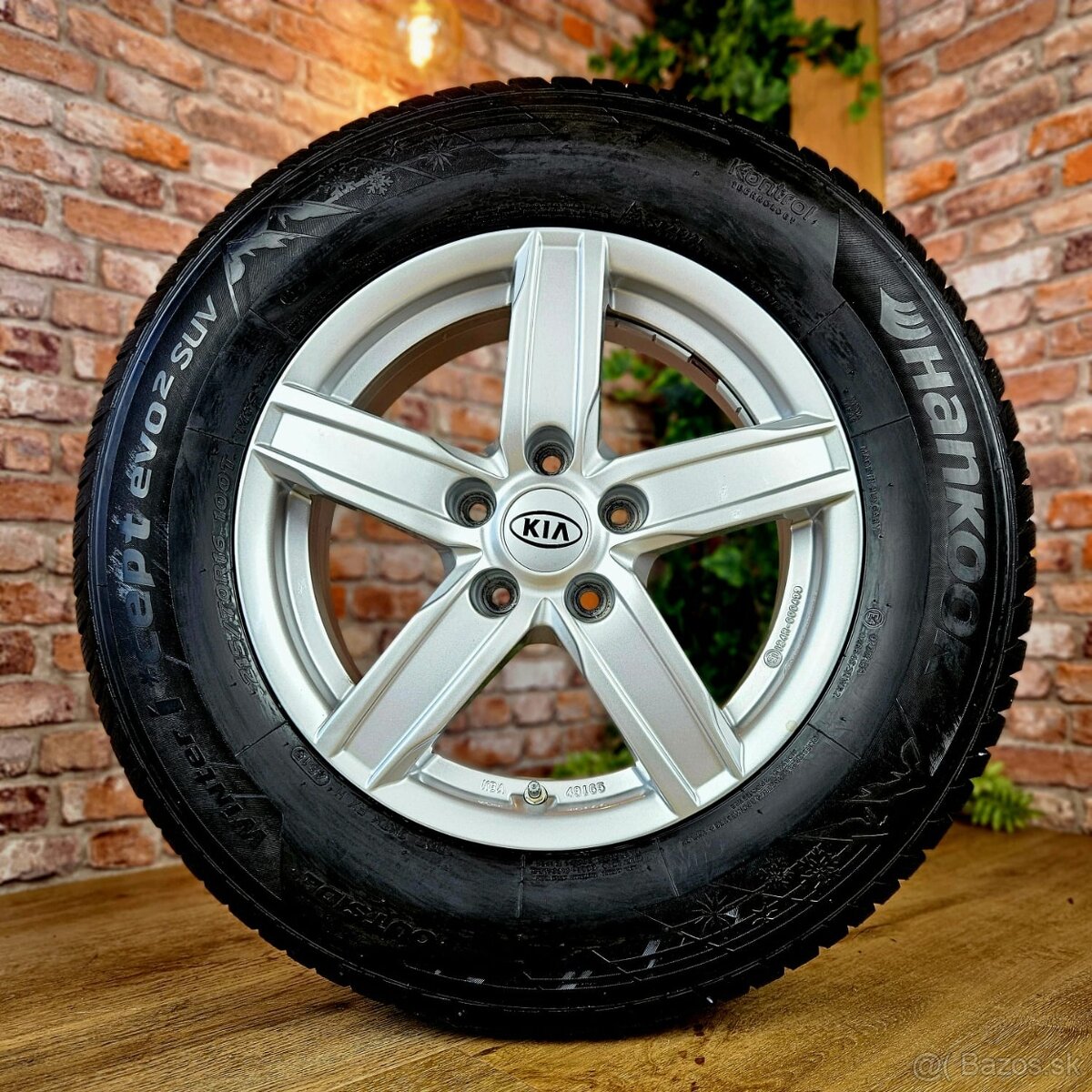 R16 5x114,3 OEM KIA Sportage, Hyundai Ix35 + zimné 215/70R16