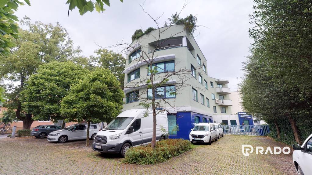 RADO | Exkluzívna administratívna budova v centre, Piešťany