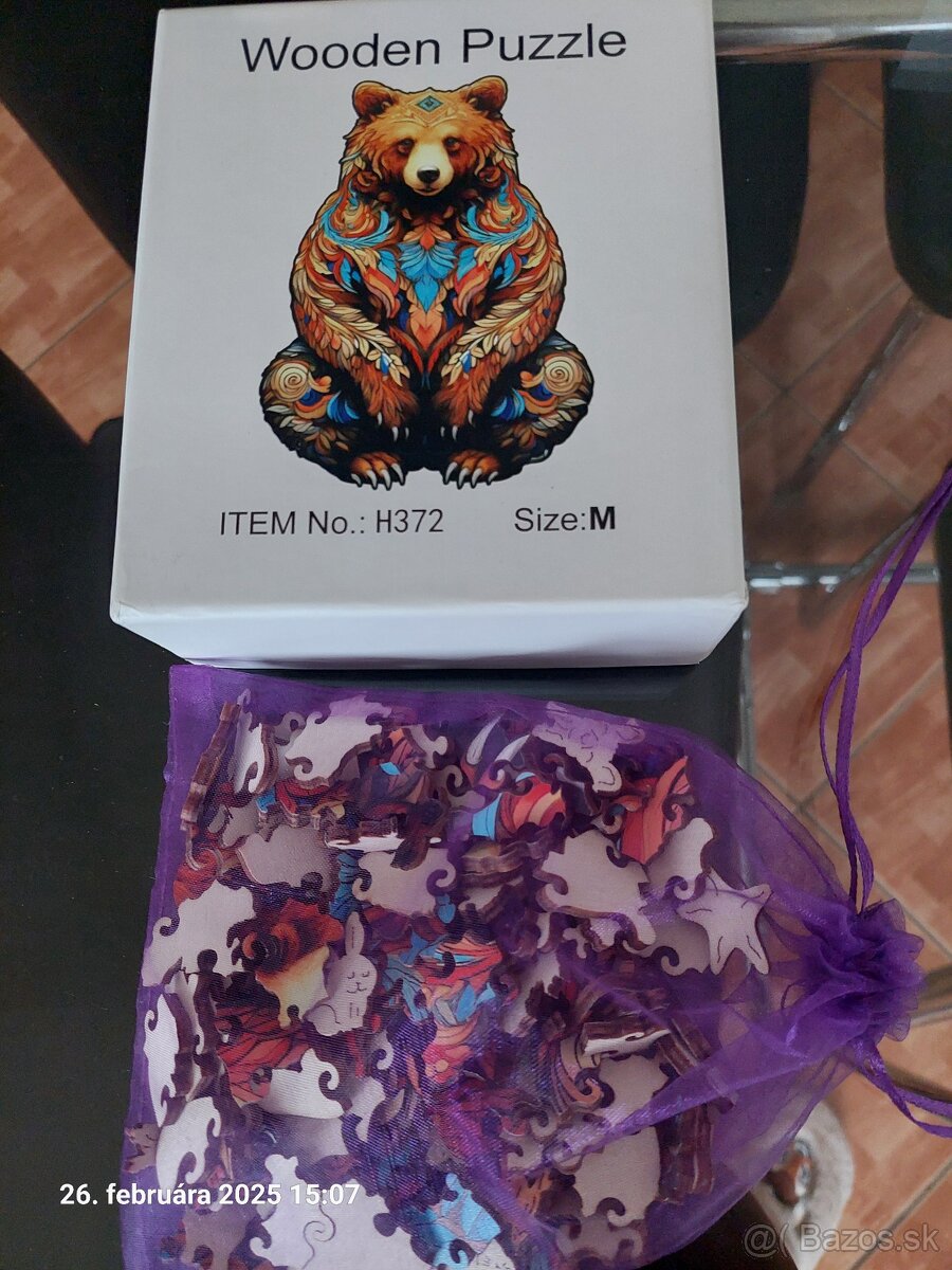 Wooden puzzle medveď