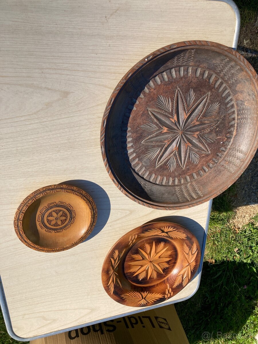 ručne vyrezávaná drevená misa