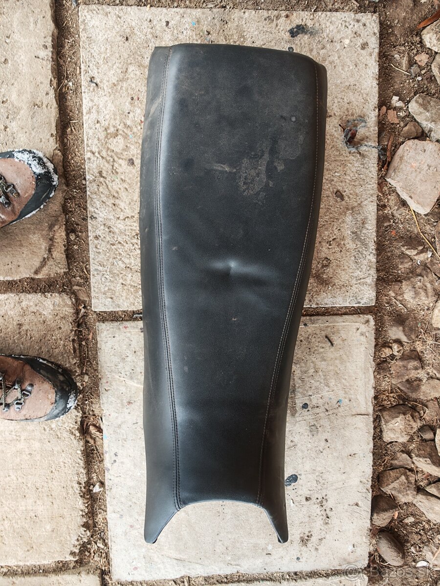 Yamaha XT 600 2KF sedadlo