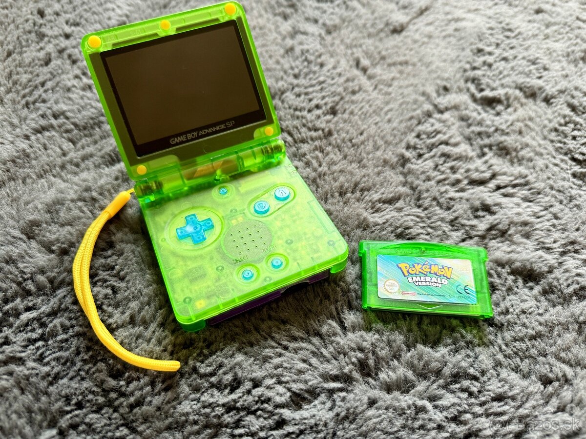 Gameboy Advance SP + Pokémon Emerald