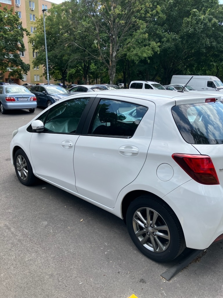 Odstúpim leasing KINTO TOYOTA YARIS AUTOMAT