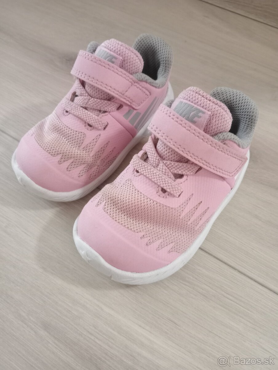 Nike tenisky 19,5