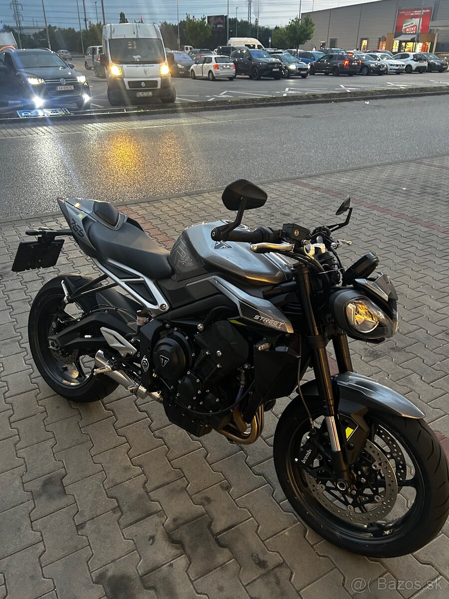 4/2024 Triumph Street Triple 765R