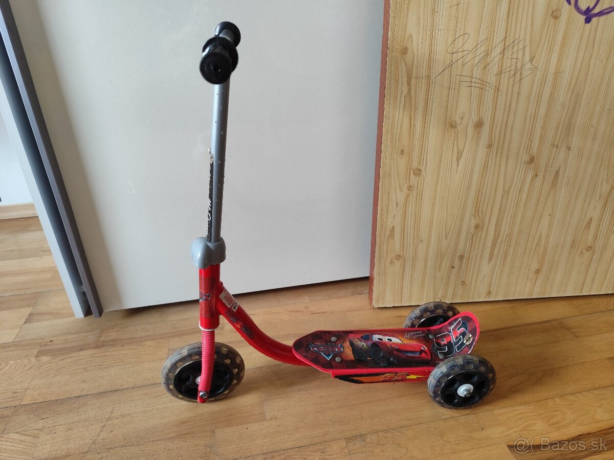 Trojkolesová kolobežka McQueen
