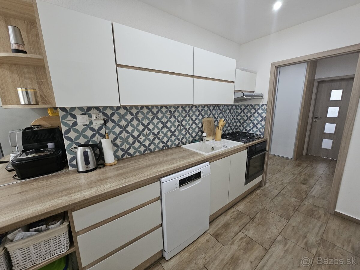 Exkluzívna ponuka-Predaj 4 izb bytu,85 m2- Vlčince, Žilina