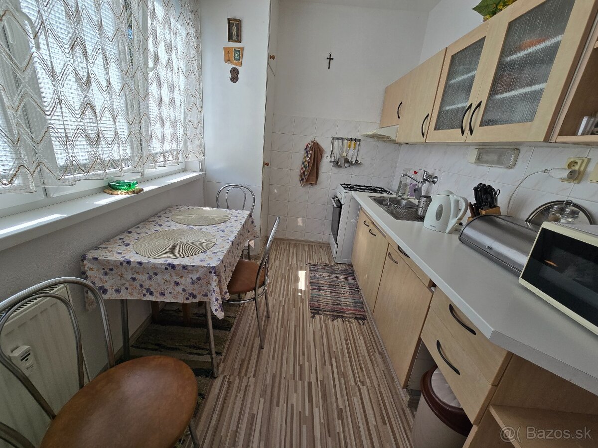 Predám 3 izbový byt v centre Popradu