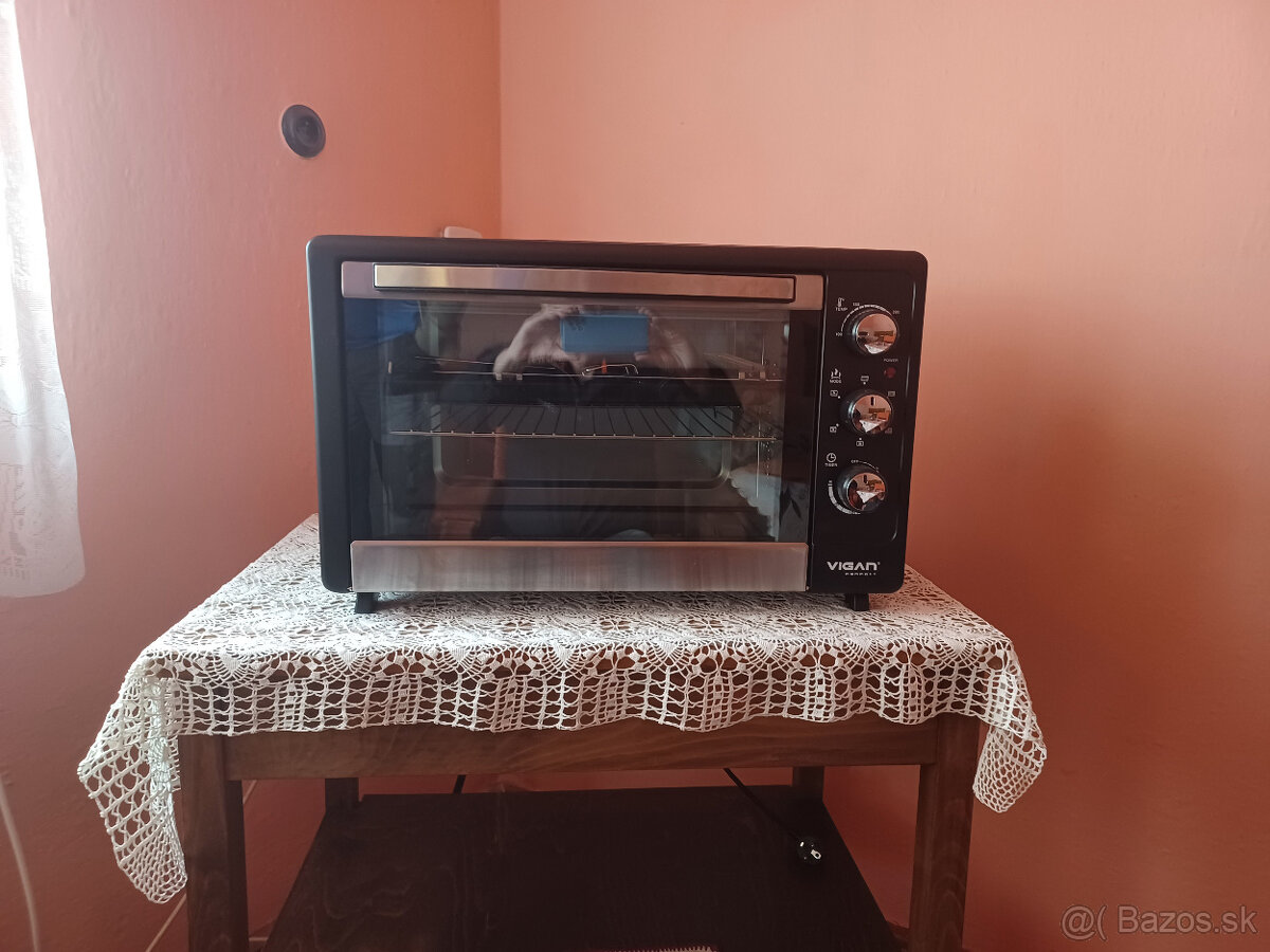 Predám elektrickú rúru s grilom