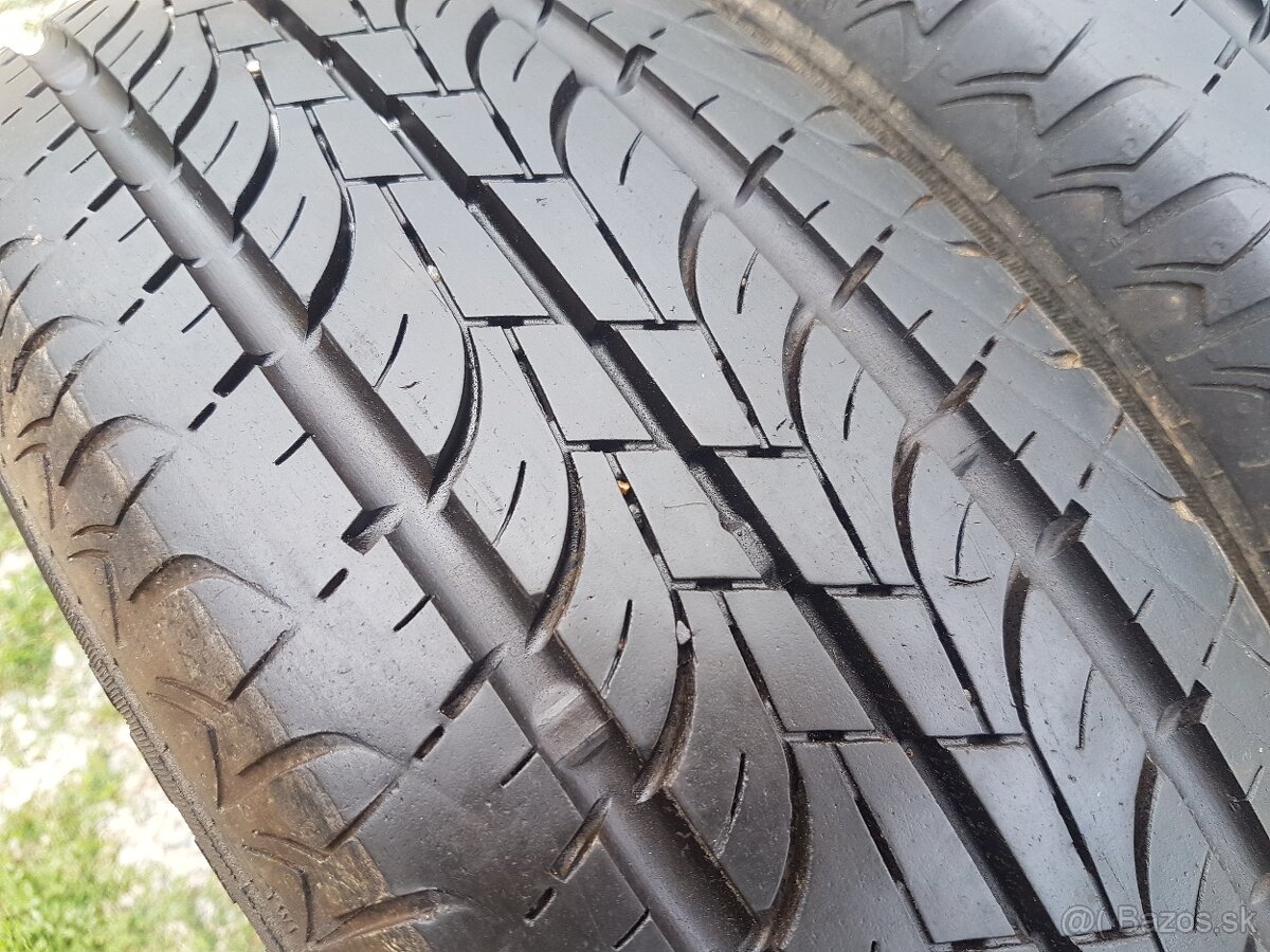 195/70 r15 letné pneumatiky 2ks Semperit