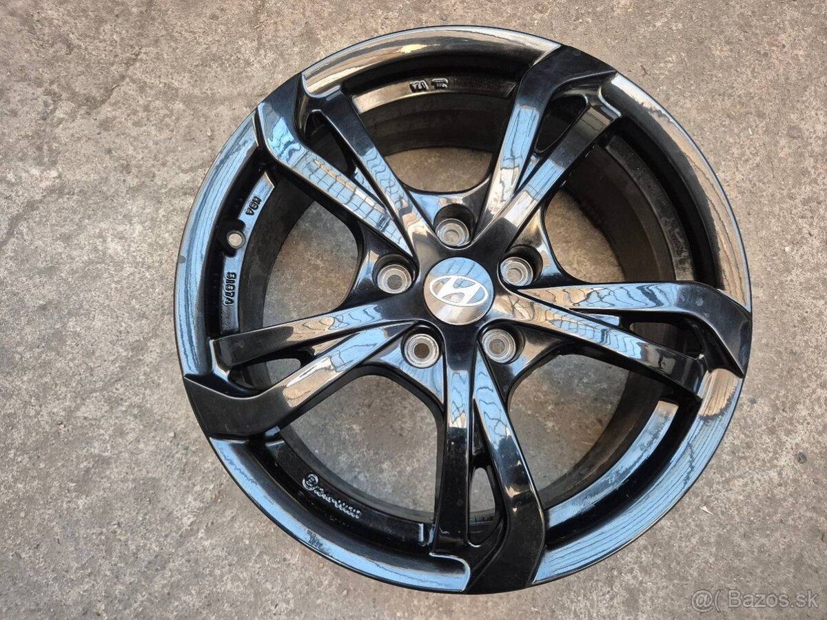 5x114,3 r17 ET47 x 7J elektróny HYUNDAI