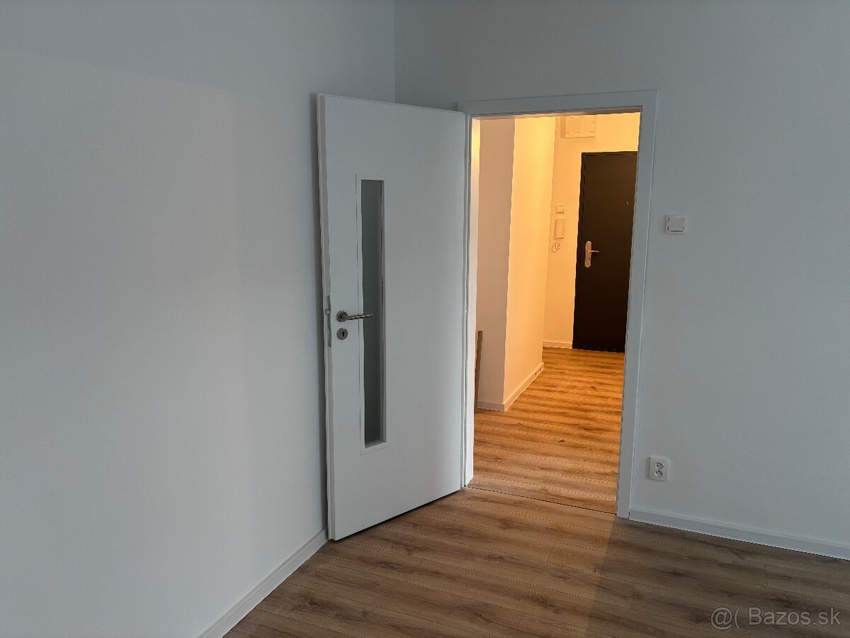 Zaciatok Petrzalky 1 izb byt, 35m2, komplet rekontruckia