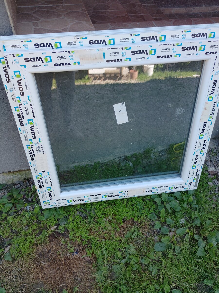 Predám plastove okno