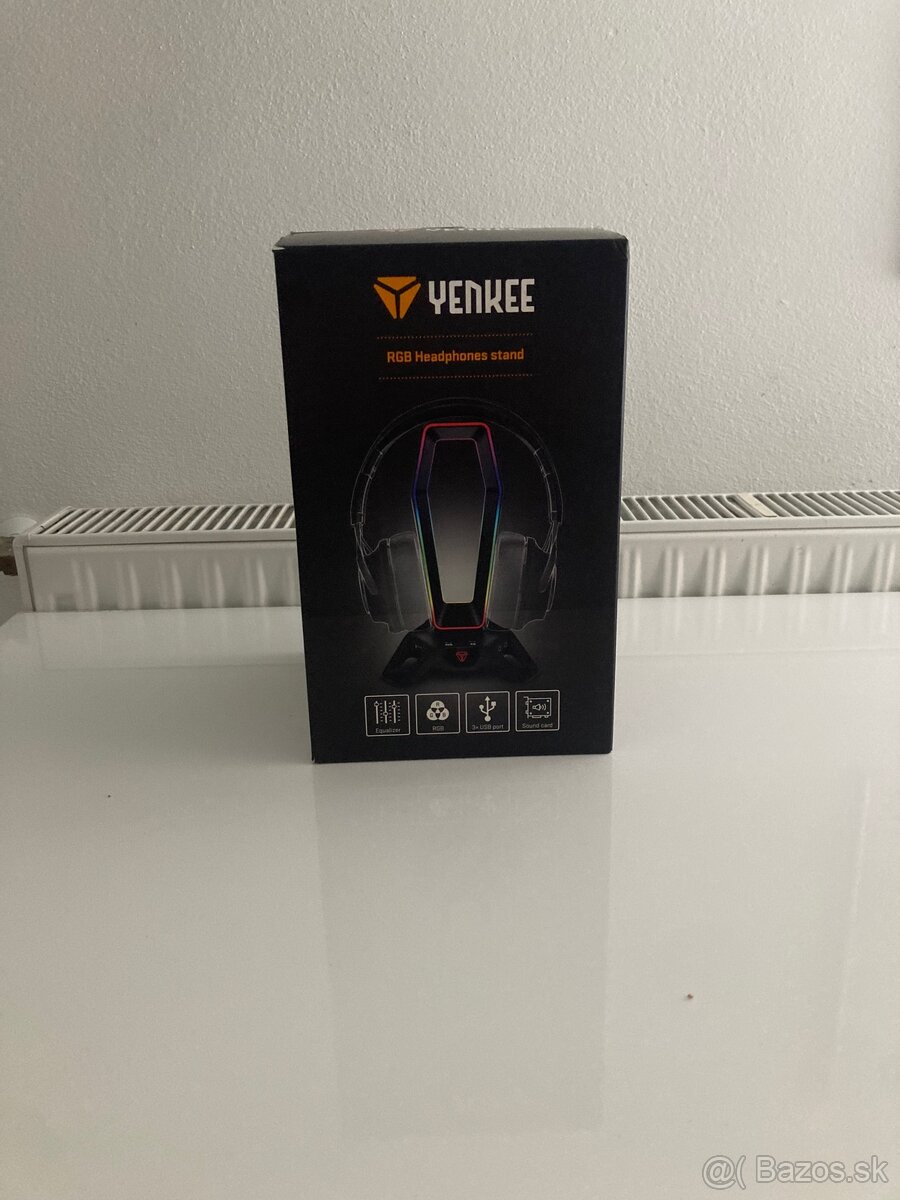 Stojan Yenkee RGB Headphones Stand (YHB-3003)
