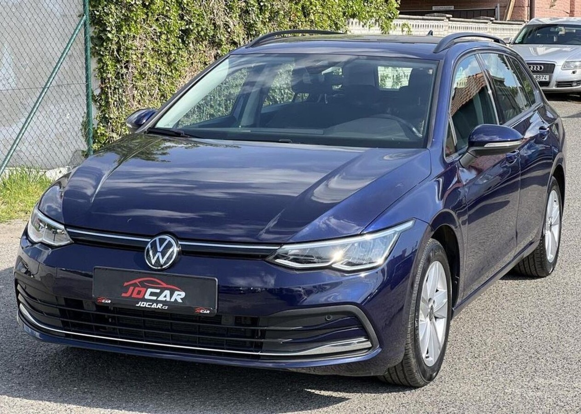 Volkswagen Golf 1.0TSi 81kw NAVI LED KLIMA ALU benzín