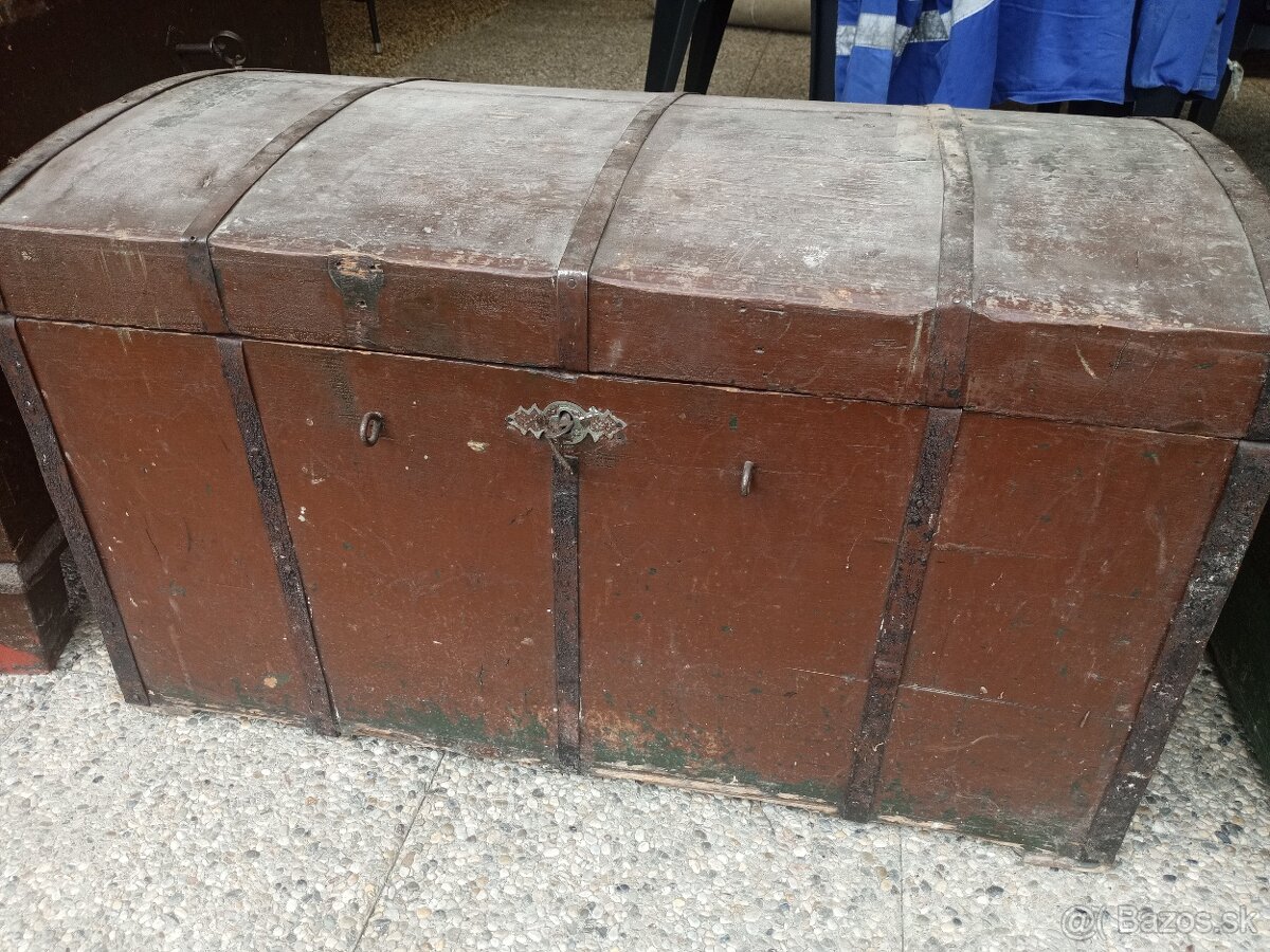 Starožitna truhlica mala